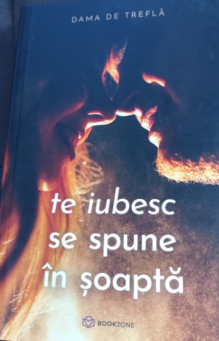 TE IUBESC SE SPUNE IN SOAPTA