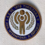 Anul international al copilului Timisoara 1979, insigna pionieri, educatie