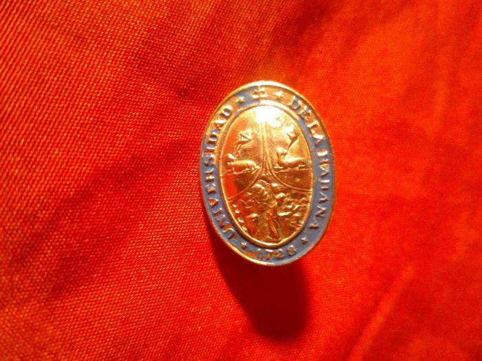 Insigna veche Cuba - Universidad de la Habana fondat 1728 , h=2,2cm (este argintie)