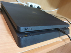 PS4 slim 1 TB + 10 jocuri + 2 manete foto