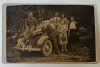 TREI CUPLURI SI UN SOLDAT ROMAN , POZA DE GRUP LANGA UN AUTOMOBIL DE EPOCA , LA IARBA VERDE , FORMAT CARTE POSTALA , 1937
