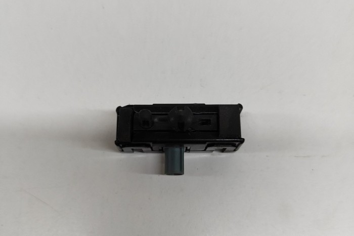 Amplificator de antena LAND ROVER RANGE ROVER VELAR L560 2020 OEM: FW93-19C024-AB 22312595