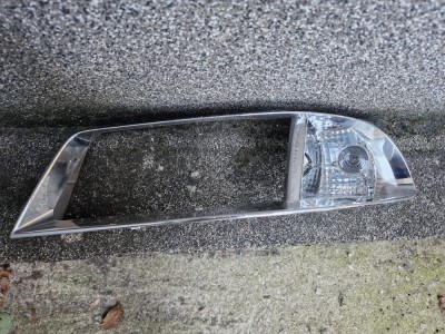Ramă far st&amp;acirc;nga Audi A4 2000 Facelift foto