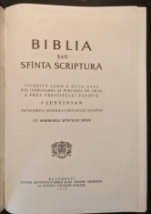 ✝ 1975 BIBLIA sau SFANTA SCRIPTURA 1400pg 6 harti Legatura intergal Piele JUSTINIAN cu Aprobarea Sf. Sinod BOR BIBLIE Vechiul Noul Testament CARTONATA
