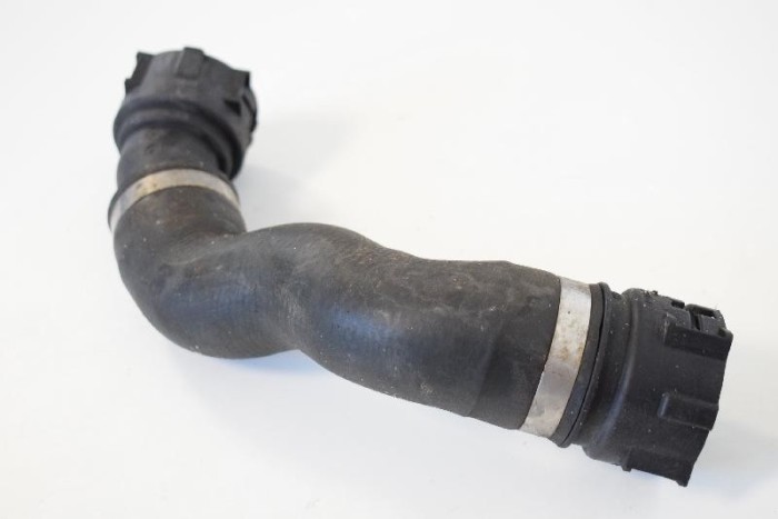 Furtun radiator răcire dreapta BMW 7 F01, F02 2012 OEM: 8509274 3997926