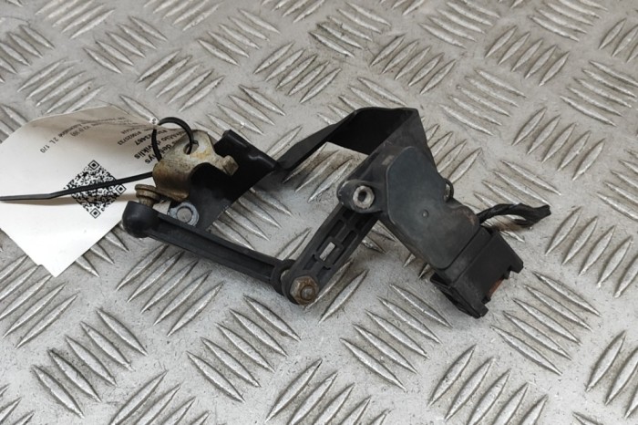 Senzor de nivel &icirc;nălțime dreapta spate BMW X2 F39 2018 OEM: 6870200 30293467