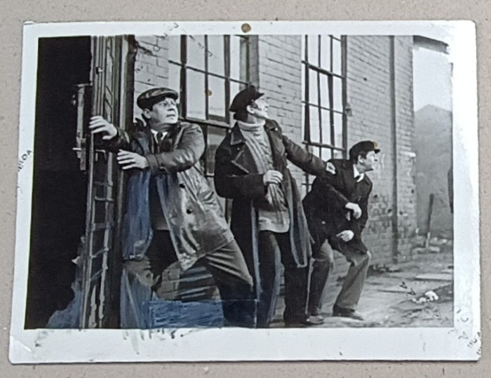 ILARION CIOBANU , SANDU STICLARU , SEBASTIAN PAPAIANI , SCENA DIN FILMUL &#039; ASEDIUL &#039; , FOTOGRAFIE , 1970