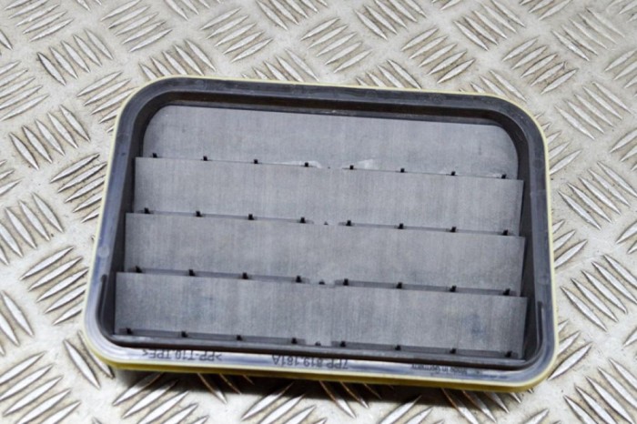 Grila de ventilație caroserie PORSCHE CAYENNE 92A 2017 OEM: 7PP819181A,7PP.819.181.A | 17148307