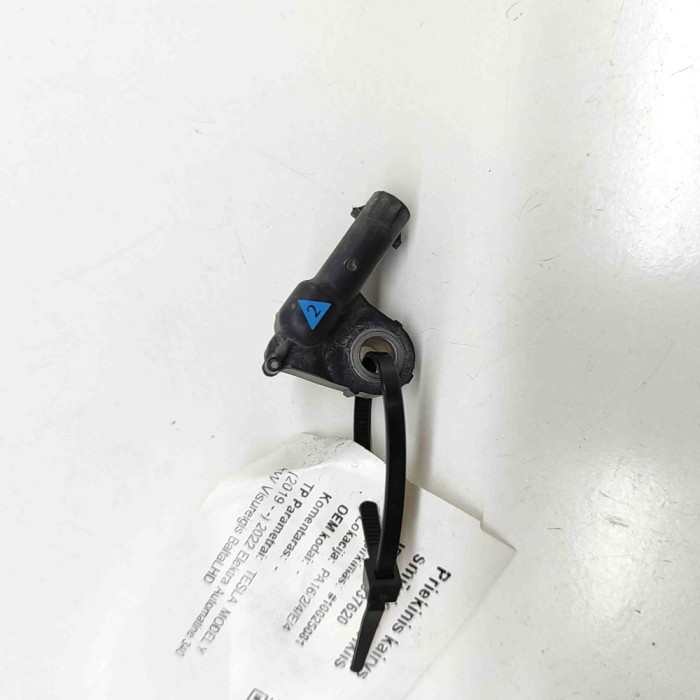 Senzor de impact st&acirc;nga față TESLA MODEL Y 2022 OEM: 1473445-00-A | 29037620