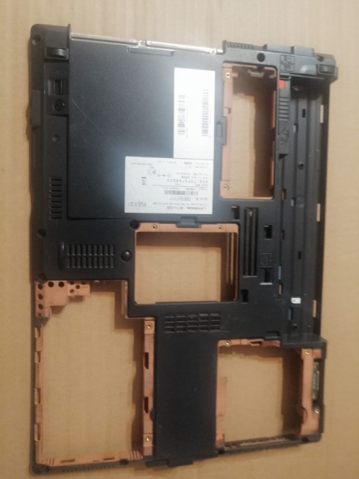 carcasa bottom case Fujitsu LifeBook S760 + buton pornire + conector port com