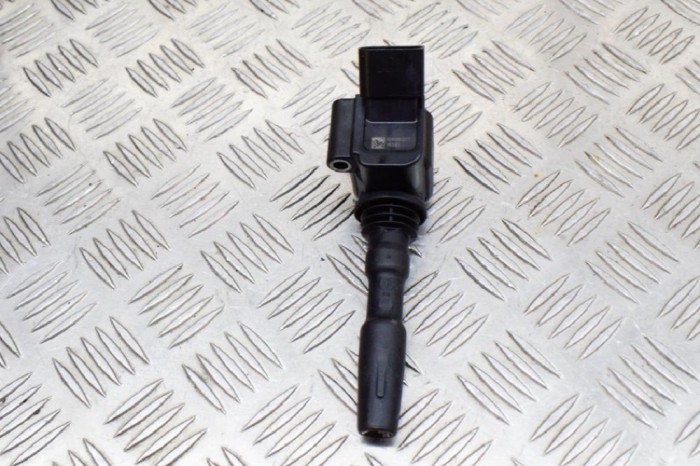 Bobina de inducție de &icirc;naltă tensiune AUDI A4 8W2, B9 2018 OEM: 77300010,04E905110K 11545811