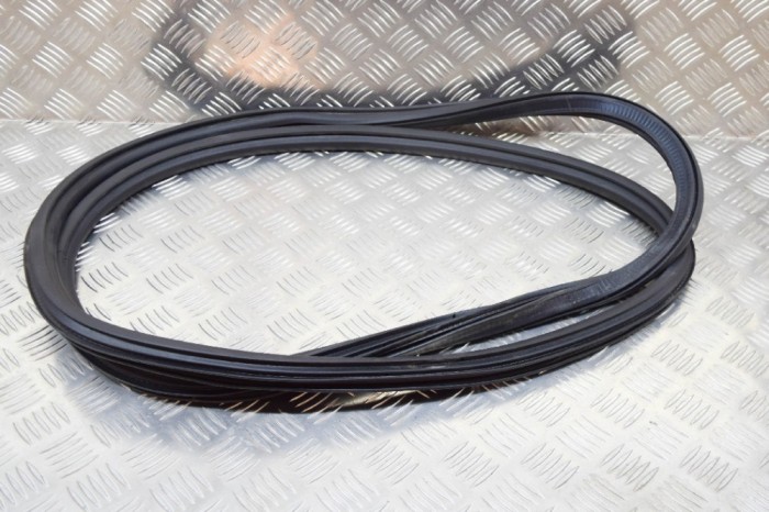 Garnitura ușă st&acirc;nga spate SKODA KAROQ NU7 2019 OEM: 575867367F | 11484499