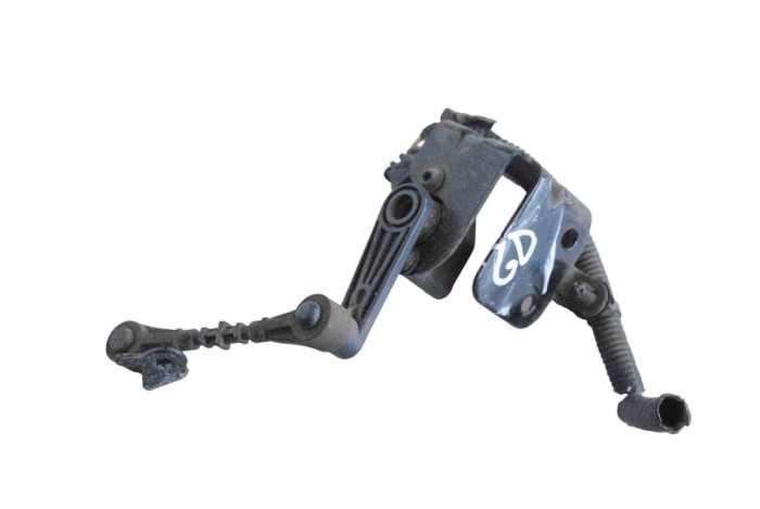 Senzor de nivel &icirc;nălțime dreapta spate JAGUAR E-PACE X540 2018 OEM: J9C3-3C097-AA 25445652