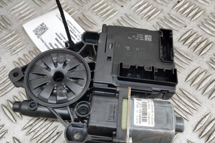 VW PASSAT Variant B7 365 2014 OEM: 3C0959792C SKU: 31047909