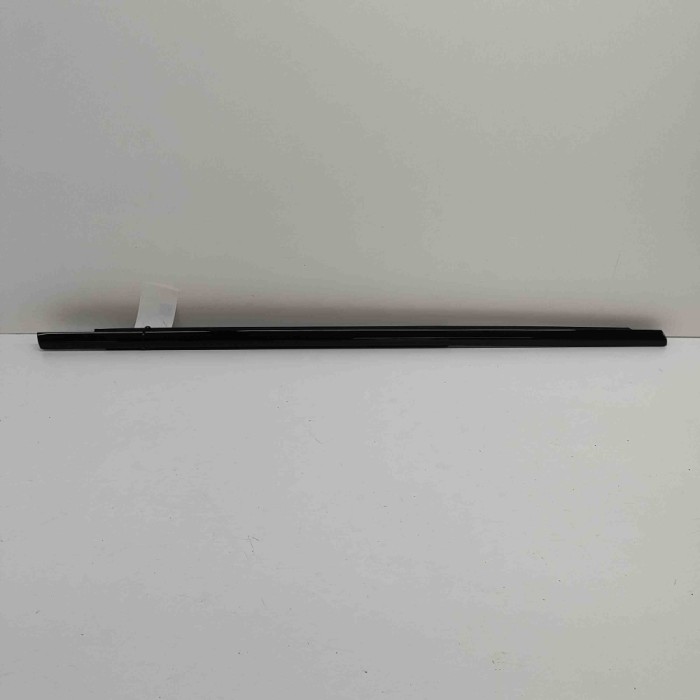 Chedar geam ușă dreapta spate BMW 3 G20, G28 2023 OEM: 7465152