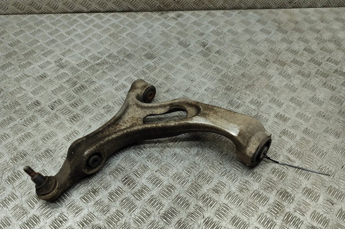 Braț inferior dreapta față VW TOUAREG 7P5 2011 OEM: 7P0407152E 26956098