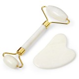 Cumpara ieftin Set Premium pentru Masaj Facial, Roller din Jad Alb cu Design Auriu si Piatra Gua Sha, Efect Anti-Riduri