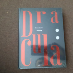 DRACULA BRAM STOKER- EDITIE DE LUX ILUSTRATII IN TIPLA