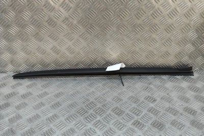Ornament vertical parbriz st&amp;acirc;nga BMW 3 G20, G28 2023 OEM: 7427873 | 29998442 foto