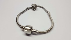 Bratara cu un talisman model 10, tip pandora foto