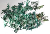 Lot 69 figurine soldati plastic verde, colectie, diorama, cca 4-5 cm