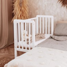 Patut bebe din lemn masiv, patut lateral cu inaltime reglabila a saltelei, bedside Alb, 90 x 40 cm