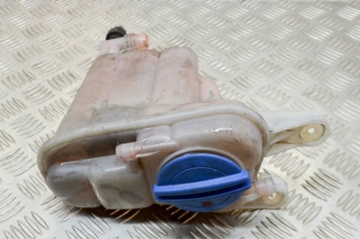 Vas de expansiune AUDI A5 8T3 2010 OEM: 8K0121403C 12206689