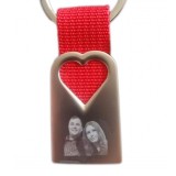 Breloc Personalizat Inima Rosie, Gravura Foto si Text, Cadou Unic, Metal Inoxidabil, Fata/Verso, 40x25mm, Surpriza Gratuita