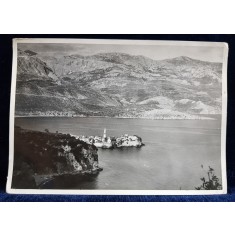 BUDVA , ACTUAL IN MUNTENEGRU , FOTOGRAFIE SPRE MAREA ADRIATICA , MONOCROMA, PE HARTIE LUCIOASA , PERIOADA INTERBELICA