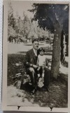 Fotografie tip Carte Postala,Bunic cu nepotica la Sinaia, 1931