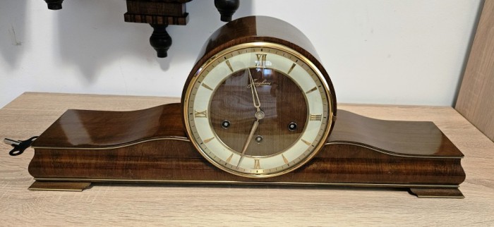 Ceas de semineu cu pendul Junghans- Westminster