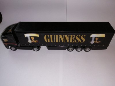 bnk jc Corgi - TIR - Guinness - 1/64 foto