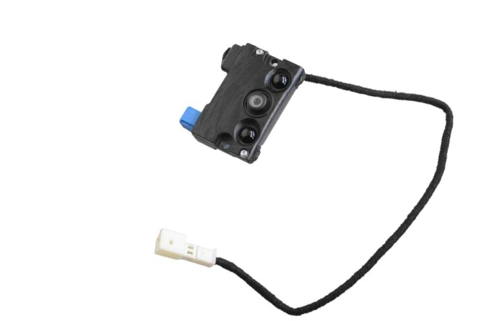 Camera față TESLA MODEL Y 2022 OEM: 1588124-01-l 23309925