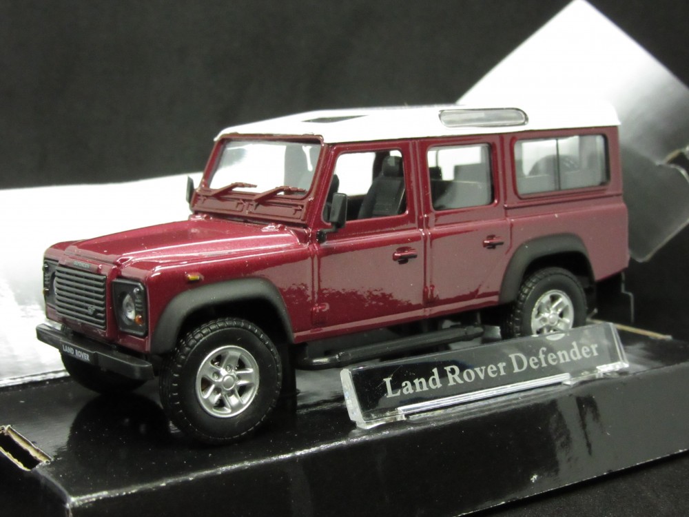 Macheta Land Rover Defender 1:43 Cararama | arhiva Okazii.ro