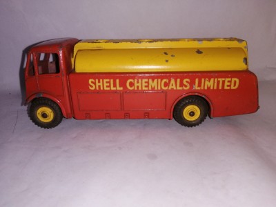 bnk jc Dinky 591 AEC Tanker (Shell Chemicals) foto