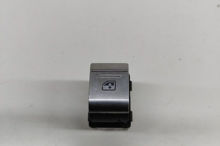 Buton geam ușă dreapta spate AUDI Q8 E-TRON Sportback 2023 OEM: 4K0959855A 30492375