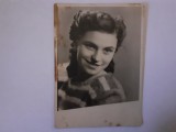 Fotografie dimensiune 6/9 cm cu adolescentă din Iași