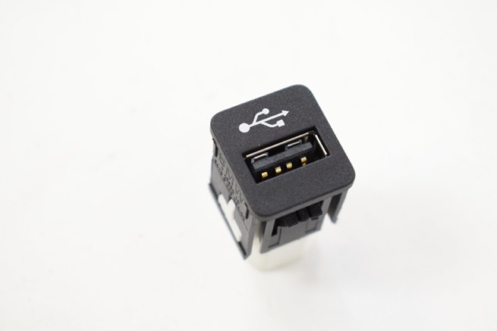 USB BMW 3 Touring G21 2019 OEM: 34109229294,9229294 11137232