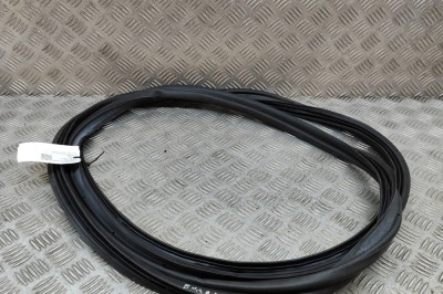 Garnitura de cauciuc haion KIA STONIC YB 2023 OEM: 87321-H8400 22966749 foto