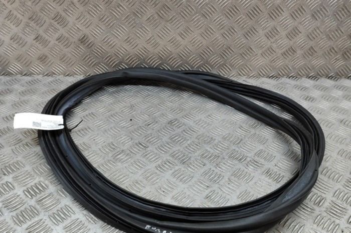 Garnitura de cauciuc haion KIA STONIC YB 2023 OEM: 87321-H8400 22966749