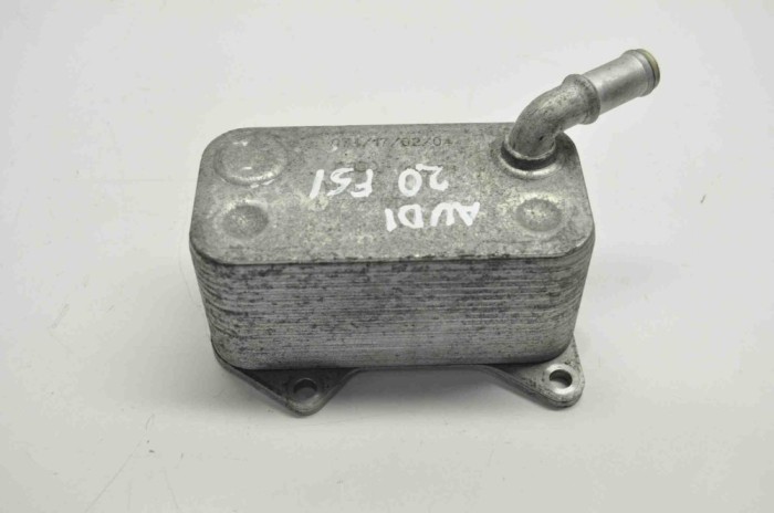 Răcitor de ulei AUDI A4 8EC, B7 2006 OEM: 06D117021C