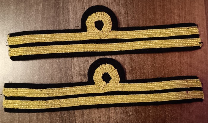 C3 - Grade militare - maneca - locotenent marina - piesa de colectie!