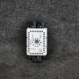 Amplificator de antena VW GOLF VII 5G1, BQ1, BE1, BE2 2014 OEM: 5Q0035570 1741368