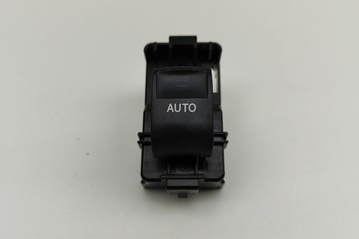 Buton geam ușă st&acirc;nga față TOYOTA LAND CRUISER _J15_ 2018 OEM: 8481030220,84810-30220 30381209