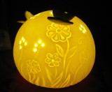 LAMPA GLOB CERAMICA CU LEDURI GERMANIA MODEL PRIMAVERA DECOR CU FLUTURI IN RELIEF