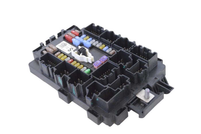 Panou de siguranțe TESLA MODEL S 2018 OEM: 1034409-00-A 20950557