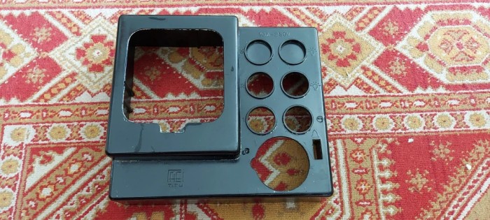 CARCASA TABLOU SIGURANTE , FABRICAT DE IAEI TITU .