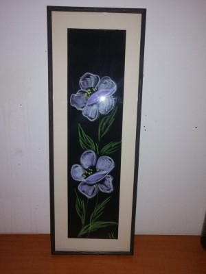 Tablou vertical pastel pe hartie catifelata negru mov verde 58x20.5 cm foto
