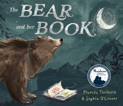 The Bear and Her Book foto