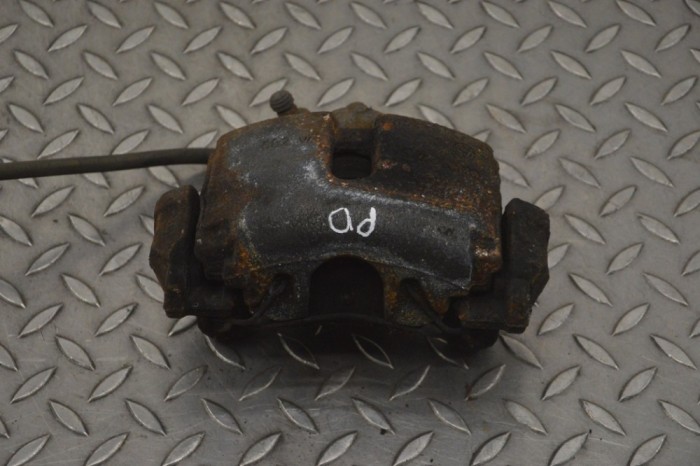Etrier de fr&acirc;nă dreapta față VW BEETLE Cabrio 5C7, 5C8 2013 22400287